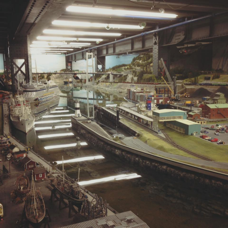 Model train clubs in London England at KraftTrains.com The Model Railway Club in London England and model train clubs around the world and more.