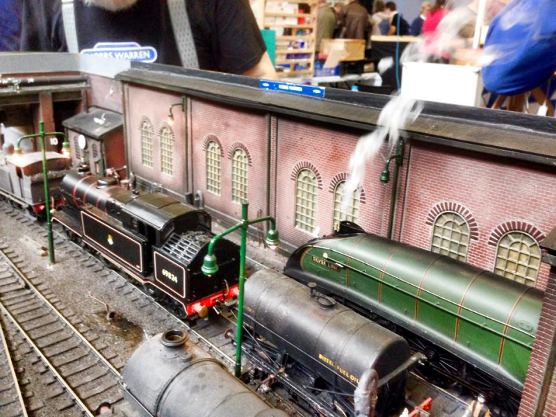 Model train clubs in London England at KraftTrains.com The Model Railway Club in London England and model train clubs around the world and more.