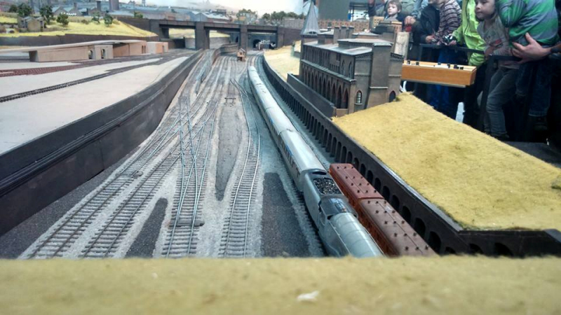 Model train clubs in London England at KraftTrains.com The Model Railway Club in London England and model train clubs around the world and more.