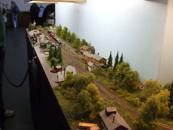 Kraft Trains railroading clubs around the world At GermaNTRAK
Warendorf Germany at krafttrains@rogers.com