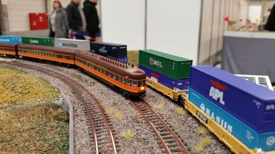 Kraft Trains railroading clubs around the world At GermaNTRAK
Warendorf Germany at krafttrains@rogers.com