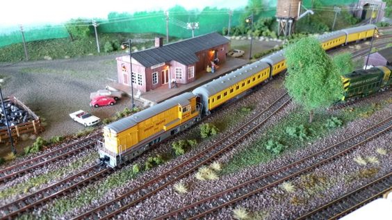 Kraft Trains railroading clubs around the world At GermaNTRAK
Warendorf Germany at krafttrains@rogers.com