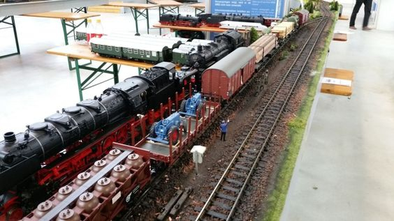 Kraft Trains railroading clubs around the world At GermaNTRAK
Warendorf Germany at krafttrains@rogers.com
