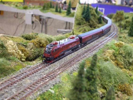 Kraft Trains railroading clubs around the world At GermaNTRAK
Warendorf Germany at krafttrains@rogers.com