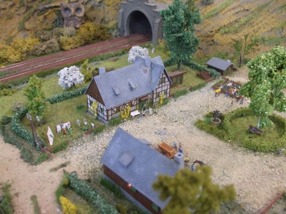 Kraft Trains railroading clubs around the world At GermaNTRAK
Warendorf Germany at krafttrains@rogers.com