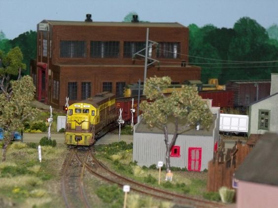 Kraft Trains railroading clubs around the world At GermaNTRAK
Warendorf Germany at krafttrains@rogers.com