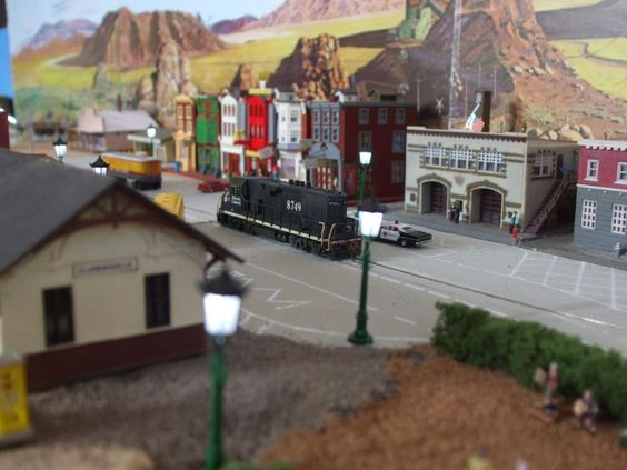 Kraft Trains railroading clubs around the world At GermaNTRAK
Warendorf Germany at krafttrains@rogers.com