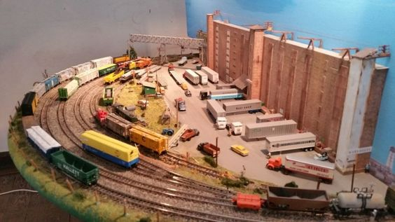 Kraft Trains railroading clubs around the world At GermaNTRAK
Warendorf Germany at krafttrains@rogers.com