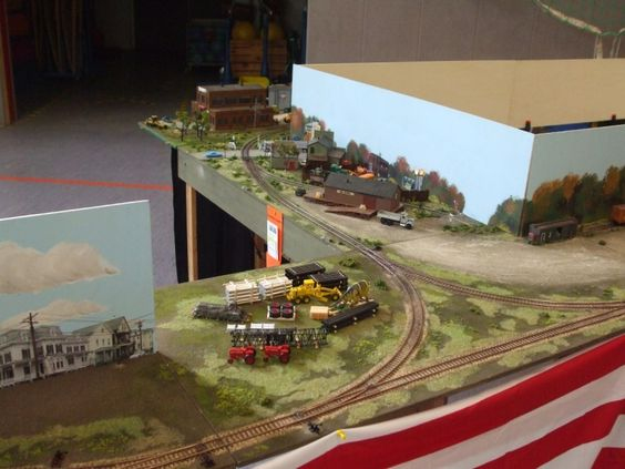 Kraft Trains railroading clubs around the world At GermaNTRAK
Warendorf Germany at krafttrains@rogers.com