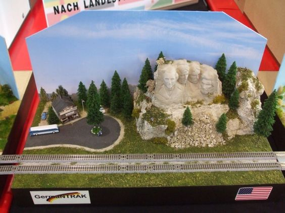 Kraft Trains railroading clubs around the world At GermaNTRAK
Warendorf Germany at krafttrains@rogers.com