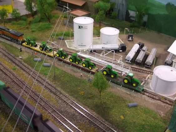 Kraft Trains railroading clubs around the world At GermaNTRAK
Warendorf Germany at krafttrains@rogers.com