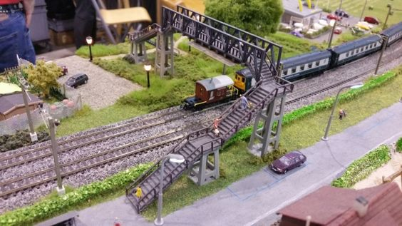 Kraft Trains railroading clubs around the world At GermaNTRAK
Warendorf Germany at krafttrains@rogers.com