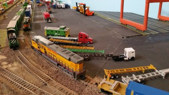 Kraft Trains railroading clubs around the world At GermaNTRAK
Warendorf Germany at krafttrains@rogers.com