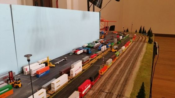 Kraft Trains railroading clubs around the world At GermaNTRAK
Warendorf Germany at krafttrains@rogers.com