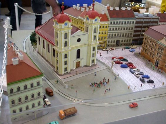 Kraft Trains railroading clubs around the world At GermaNTRAK
Warendorf Germany at krafttrains@rogers.com