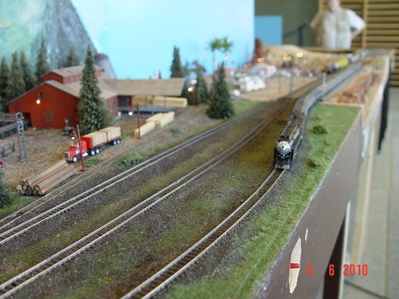 Kraft Trains railroading clubs around the world At GermaNTRAK
Warendorf Germany at krafttrains@rogers.com