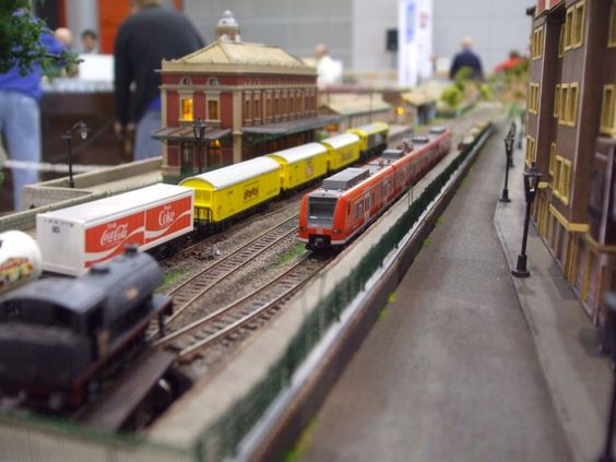 Kraft Trains railroading clubs around the world At GermaNTRAK
Warendorf Germany at krafttrains@rogers.com