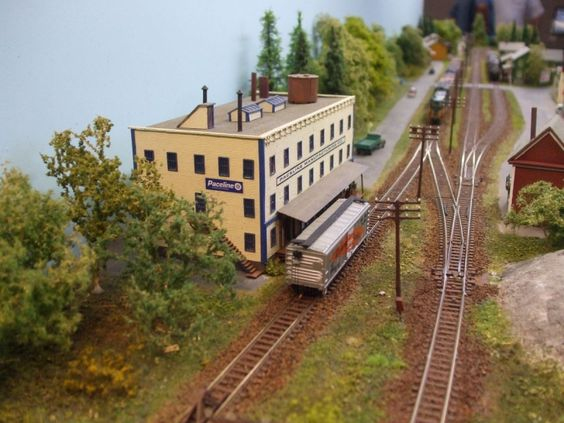 Kraft Trains railroading clubs around the world At GermaNTRAK
Warendorf Germany at krafttrains@rogers.com