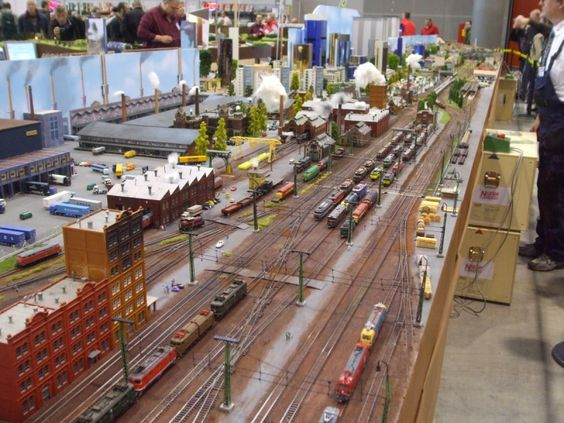 Kraft Trains railroading clubs around the world At GermaNTRAK
Warendorf Germany at krafttrains@rogers.com