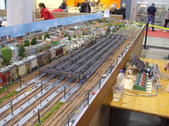 Kraft Trains railroading clubs around the world At GermaNTRAK
Warendorf Germany at krafttrains@rogers.com