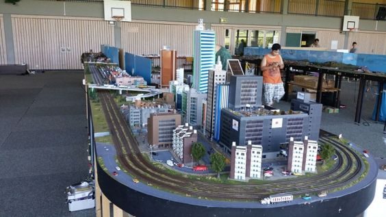 Kraft Trains railroading clubs around the world At GermaNTRAK
Warendorf Germany at krafttrains@rogers.com