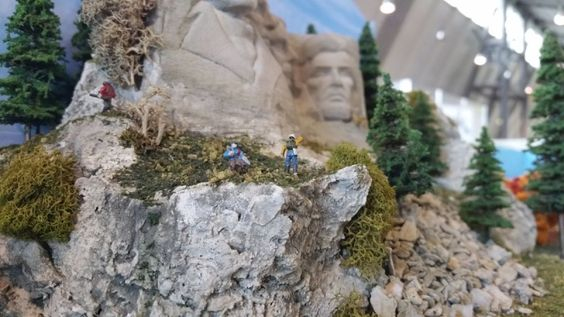 Kraft Trains railroading clubs around the world At GermaNTRAK
Warendorf Germany at krafttrains@rogers.com