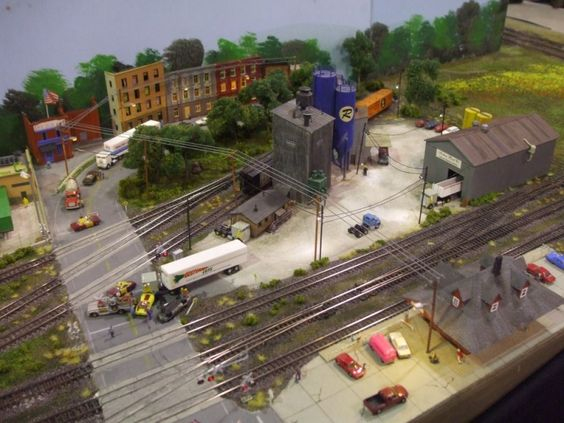 Kraft Trains railroading clubs around the world At GermaNTRAK
Warendorf Germany at krafttrains@rogers.com