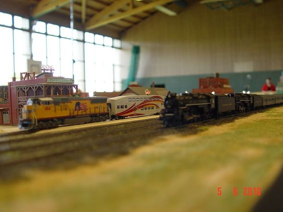 Kraft Trains railroading clubs around the world At GermaNTRAK
Warendorf Germany at krafttrains@rogers.com