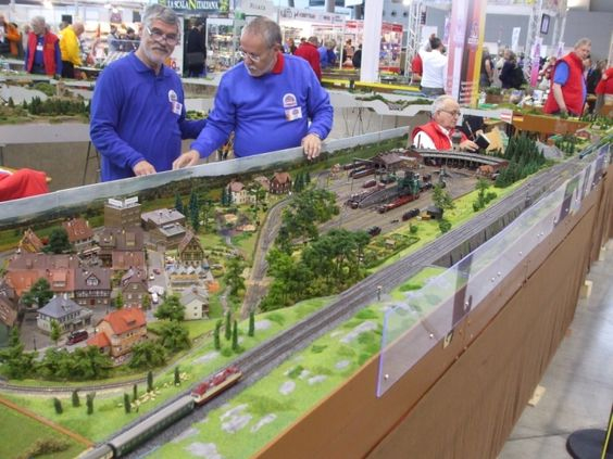 Kraft Trains railroading clubs around the world At GermaNTRAK
Warendorf Germany at krafttrains@rogers.com