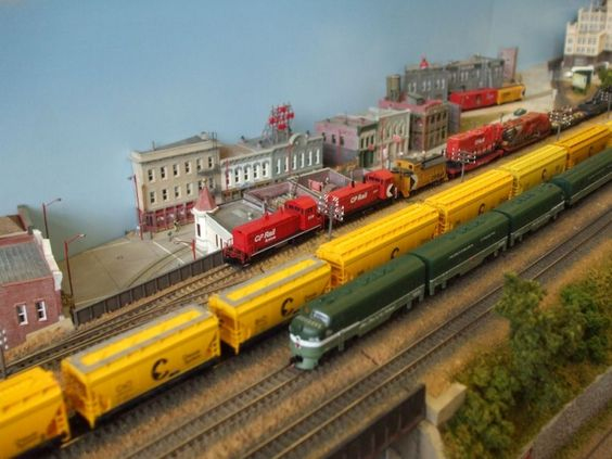 Kraft Trains railroading clubs around the world At GermaNTRAK
Warendorf Germany at krafttrains@rogers.com