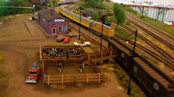 Kraft Trains railroading clubs around the world At GermaNTRAK
Warendorf Germany at krafttrains@rogers.com