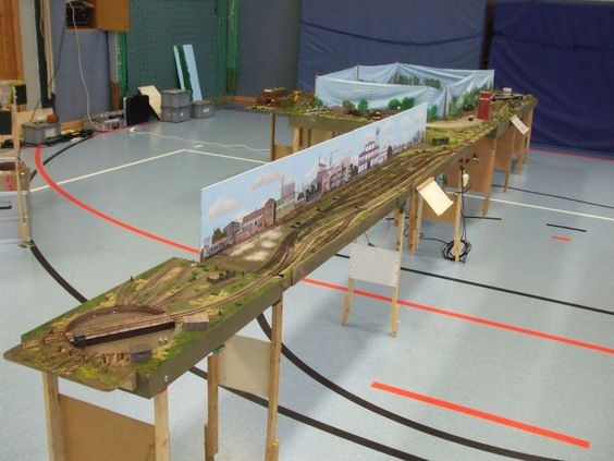 Kraft Trains railroading clubs around the world At GermaNTRAK
Warendorf Germany at krafttrains@rogers.com