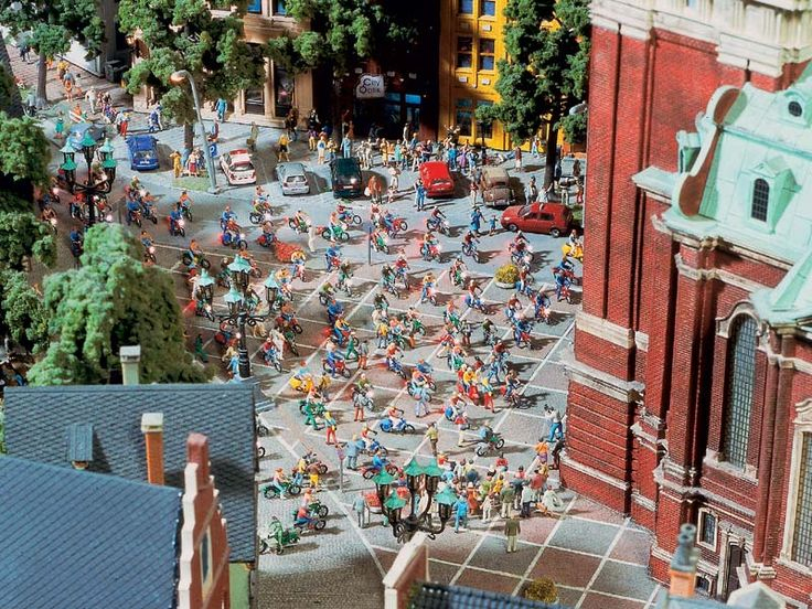 Miniatur Wunderland Hamburg Germany is the largest model railway in the world, and one of the most successful permanent exhibitions in Northern Germany. Learn all you can about the worlds largest model railway train set in Hamburg Germany Miniatur Wunderland. Miniatur Wunderland Hamburg Germany also has the worlds largest model train set and working airport. 