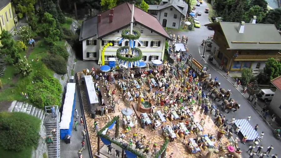 Miniatur Wunderland Hamburg Germany is the largest model railway in the world, and one of the most successful permanent exhibitions in Northern Germany. Learn all you can about the worlds largest model railway train set in Hamburg Germany Miniatur Wunderland. Miniatur Wunderland Hamburg Germany also has the worlds largest model train set and working airport. 