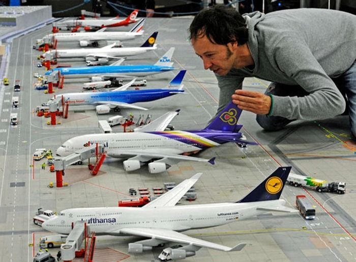 Miniatur Wunderland Hamburg Germany is the largest model railway in the world, and one of the most successful permanent exhibitions in Northern Germany. Learn all you can about the worlds largest model railway train set in Hamburg Germany Miniatur Wunderland. Miniatur Wunderland Hamburg Germany also has the worlds largest model train set and working airport. 