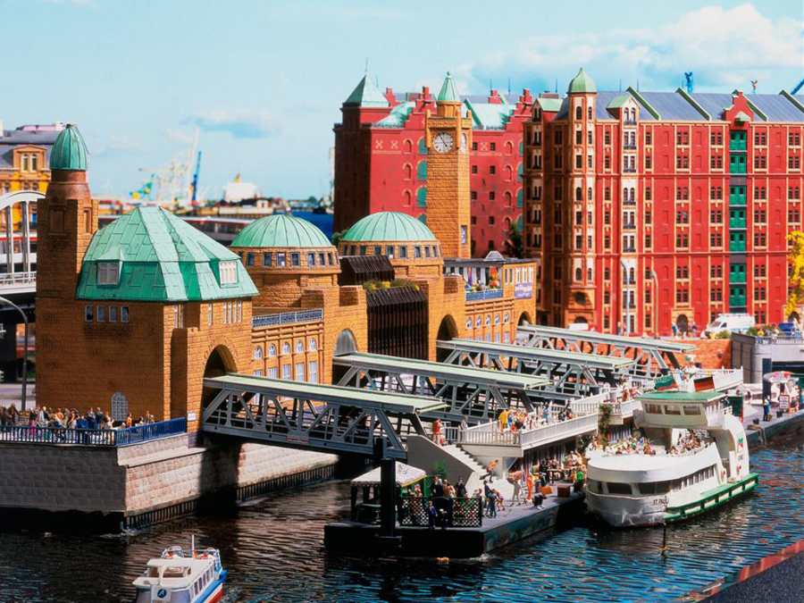 Miniatur Wunderland Hamburg Germany is the largest model railway in the world, and one of the most successful permanent exhibitions in Northern Germany. Learn all you can about the worlds largest model railway train set in Hamburg Germany Miniatur Wunderland. Miniatur Wunderland Hamburg Germany also has the worlds largest model train set and working airport. 