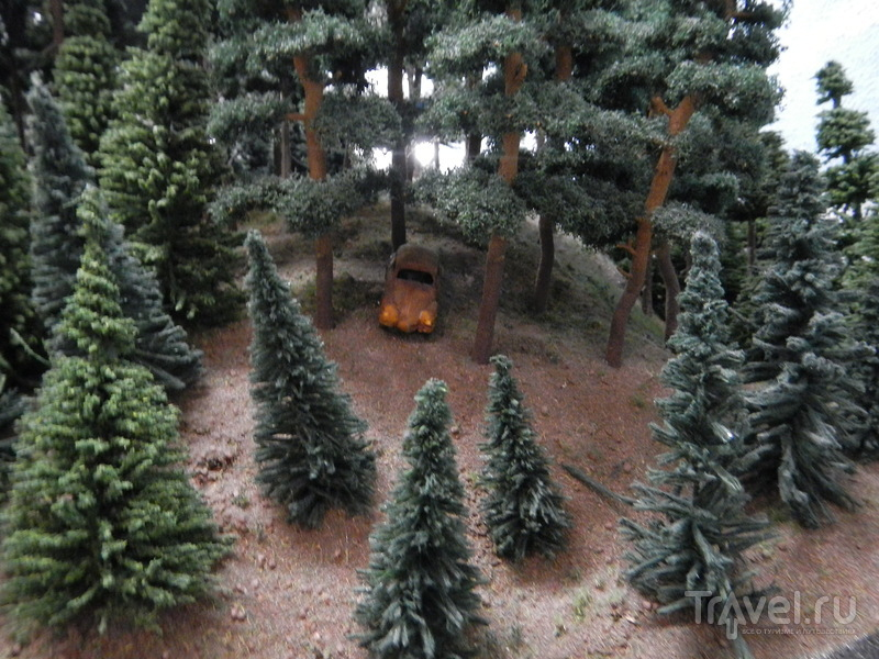 Miniatur Wunderland Hamburg Germany is the largest model railway in the world, and one of the most successful permanent exhibitions in Northern Germany. Learn all you can about the worlds largest model railway train set in Hamburg Germany Miniatur Wunderland. Miniatur Wunderland Hamburg Germany also has the worlds largest model train set and working airport. 