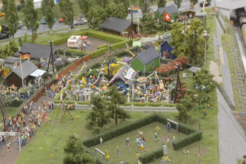 Miniatur Wunderland Hamburg Germany is the largest model railway in the world, and one of the most successful permanent exhibitions in Northern Germany. Learn all you can about the worlds largest model railway train set in Hamburg Germany Miniatur Wunderland. Miniatur Wunderland Hamburg Germany also has the worlds largest model train set and working airport. 