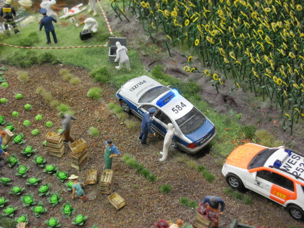 Miniatur Wunderland Hamburg Germany is the largest model railway in the world, and one of the most successful permanent exhibitions in Northern Germany. Learn all you can about the worlds largest model railway train set in Hamburg Germany Miniatur Wunderland. Miniatur Wunderland Hamburg Germany also has the worlds largest model train set and working airport. 