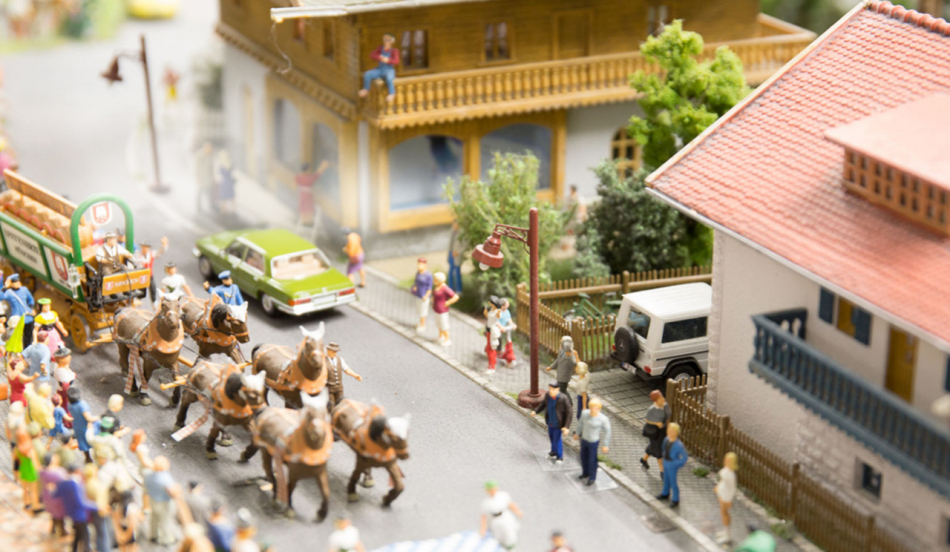 Miniatur Wunderland Hamburg Germany is the largest model railway in the world, and one of the most successful permanent exhibitions in Northern Germany. Learn all you can about the worlds largest model railway train set in Hamburg Germany Miniatur Wunderland. Miniatur Wunderland Hamburg Germany also has the worlds largest model train set and working airport. 