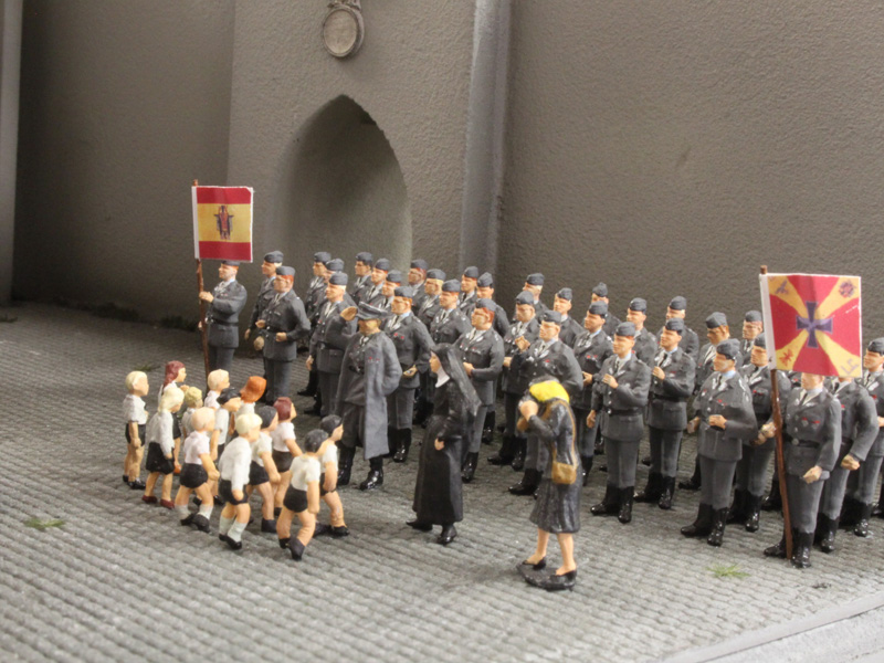 Miniatur Wunderland Hamburg Germany is the largest model railway in the world, and one of the most successful permanent exhibitions in Northern Germany. Learn all you can about the worlds largest model railway train set in Hamburg Germany Miniatur Wunderland. Miniatur Wunderland Hamburg Germany also has the worlds largest model train set and working airport. 