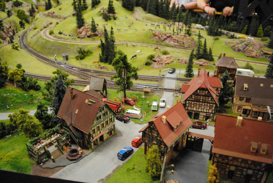 Miniatur Wunderland Hamburg Germany is the largest model railway in the world, and one of the most successful permanent exhibitions in Northern Germany. Learn all you can about the worlds largest model railway train set in Hamburg Germany Miniatur Wunderland. Miniatur Wunderland Hamburg Germany also has the worlds largest model train set and working airport. 