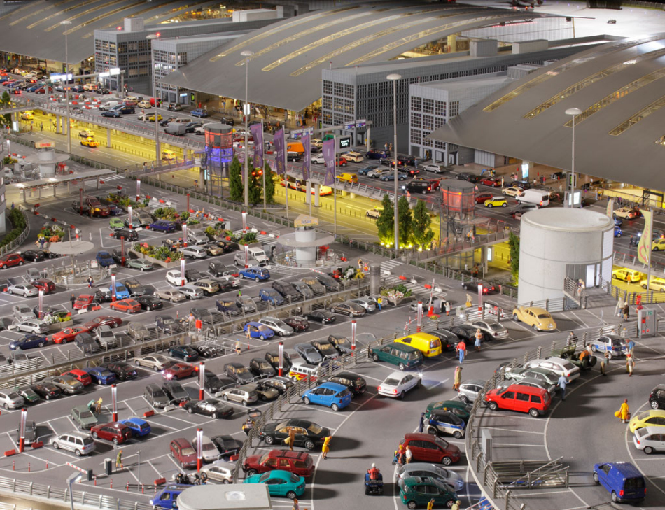 Miniatur Wunderland Hamburg Germany is the largest model railway in the world, and one of the most successful permanent exhibitions in Northern Germany. Learn all you can about the worlds largest model railway train set in Hamburg Germany Miniatur Wunderland. Miniatur Wunderland Hamburg Germany also has the worlds largest model train set and working airport. 