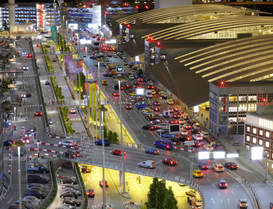 Miniatur Wunderland Hamburg Germany is the largest model railway in the world, and one of the most successful permanent exhibitions in Northern Germany. Learn all you can about the worlds largest model railway train set in Hamburg Germany Miniatur Wunderland. Miniatur Wunderland Hamburg Germany also has the worlds largest model train set and working airport. 