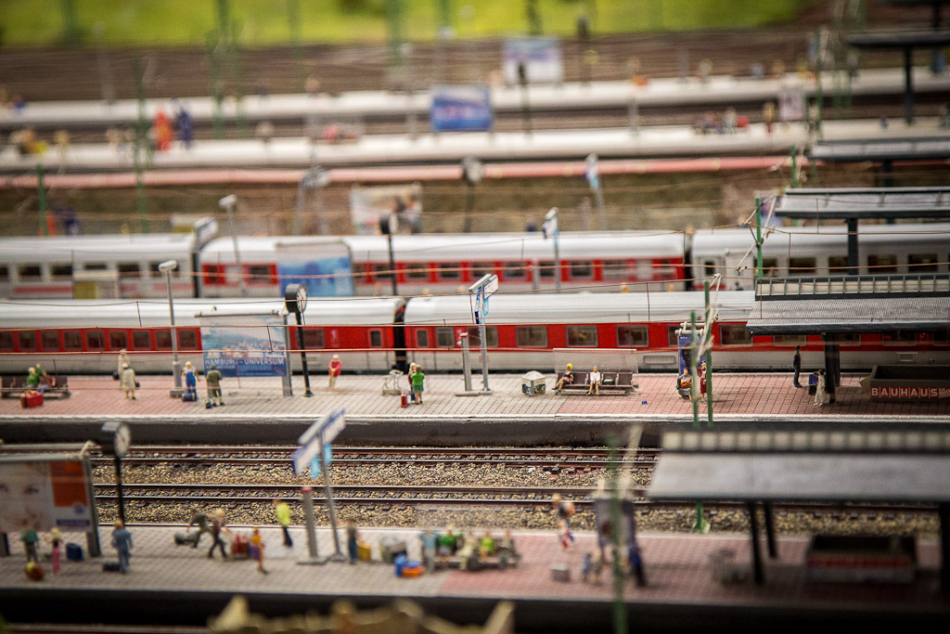 Miniatur Wunderland Hamburg Germany is the largest model railway in the world, and one of the most successful permanent exhibitions in Northern Germany. Learn all you can about the worlds largest model railway train set in Hamburg Germany Miniatur Wunderland. Miniatur Wunderland Hamburg Germany also has the worlds largest model train set and working airport. 