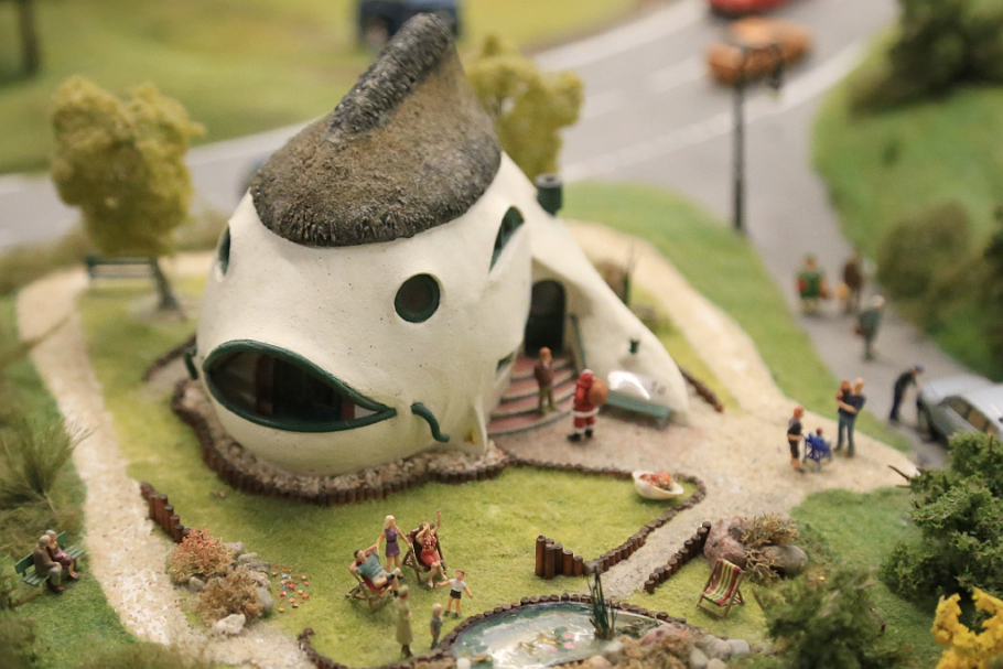 Miniatur Wunderland Hamburg Germany is the largest model railway in the world, and one of the most successful permanent exhibitions in Northern Germany. Learn all you can about the worlds largest model railway train set in Hamburg Germany Miniatur Wunderland. Miniatur Wunderland Hamburg Germany also has the worlds largest model train set and working airport. 