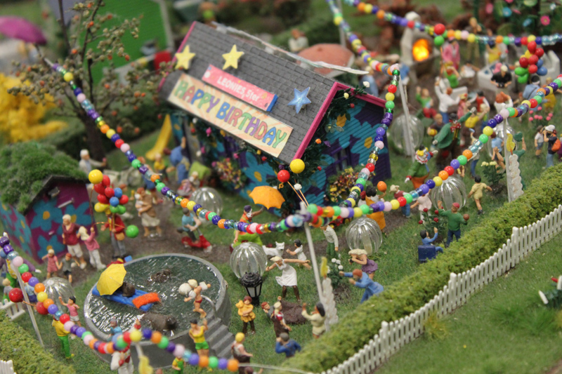 Miniatur Wunderland Hamburg Germany is the largest model railway in the world, and one of the most successful permanent exhibitions in Northern Germany. Learn all you can about the worlds largest model railway train set in Hamburg Germany Miniatur Wunderland. Miniatur Wunderland Hamburg Germany also has the worlds largest model train set and working airport. 