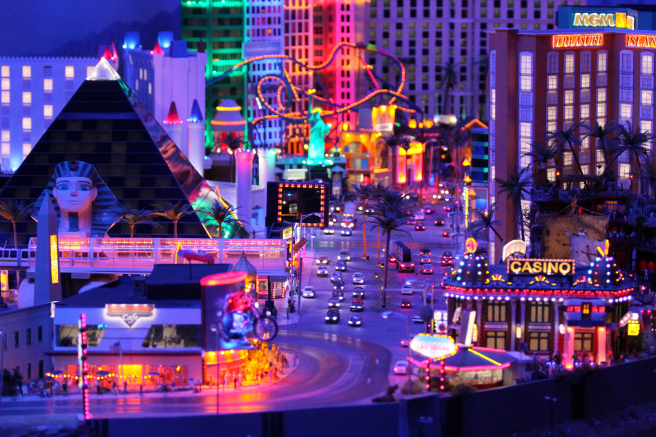 Miniatur Wunderland Hamburg Germany is the largest model railway in the world, and one of the most successful permanent exhibitions in Northern Germany. Learn all you can about the worlds largest model railway train set in Hamburg Germany Miniatur Wunderland. Miniatur Wunderland Hamburg Germany also has the worlds largest model train set and working airport. 