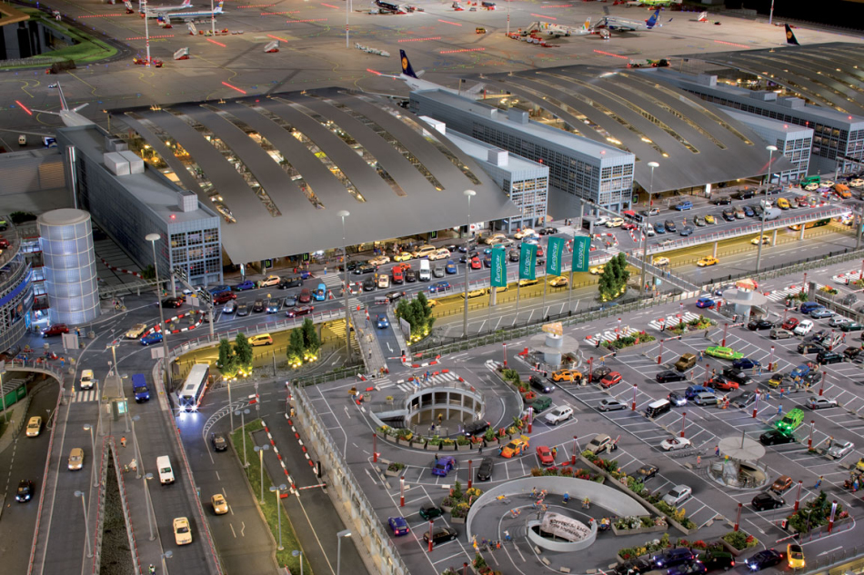 Miniatur Wunderland Hamburg Germany is the largest model railway in the world, and one of the most successful permanent exhibitions in Northern Germany. Learn all you can about the worlds largest model railway train set in Hamburg Germany Miniatur Wunderland. Miniatur Wunderland Hamburg Germany also has the worlds largest model train set and working airport. 