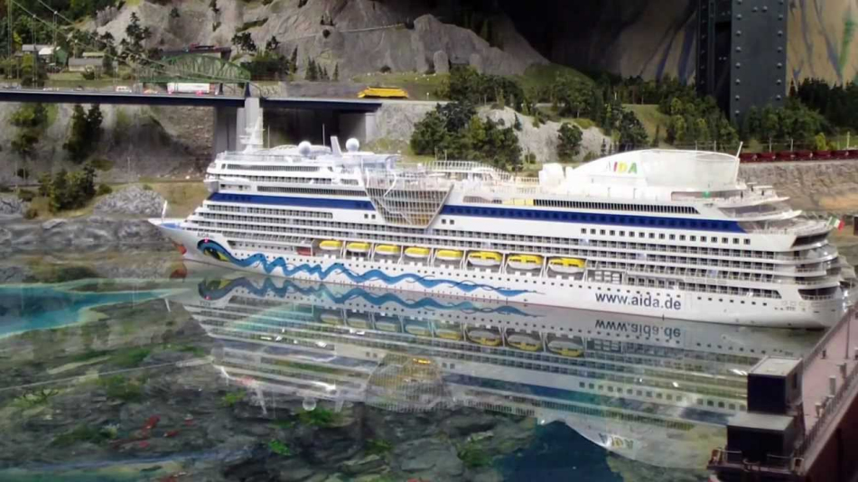 Miniatur Wunderland Hamburg Germany is the largest model railway in the world, and one of the most successful permanent exhibitions in Northern Germany. Learn all you can about the worlds largest model railway train set in Hamburg Germany Miniatur Wunderland. Miniatur Wunderland Hamburg Germany also has the worlds largest model train set and working airport. 